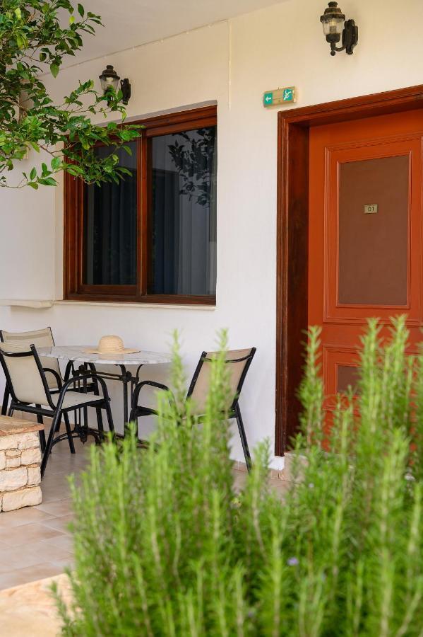 Anthos Apartments Плакіас Екстер'єр фото
