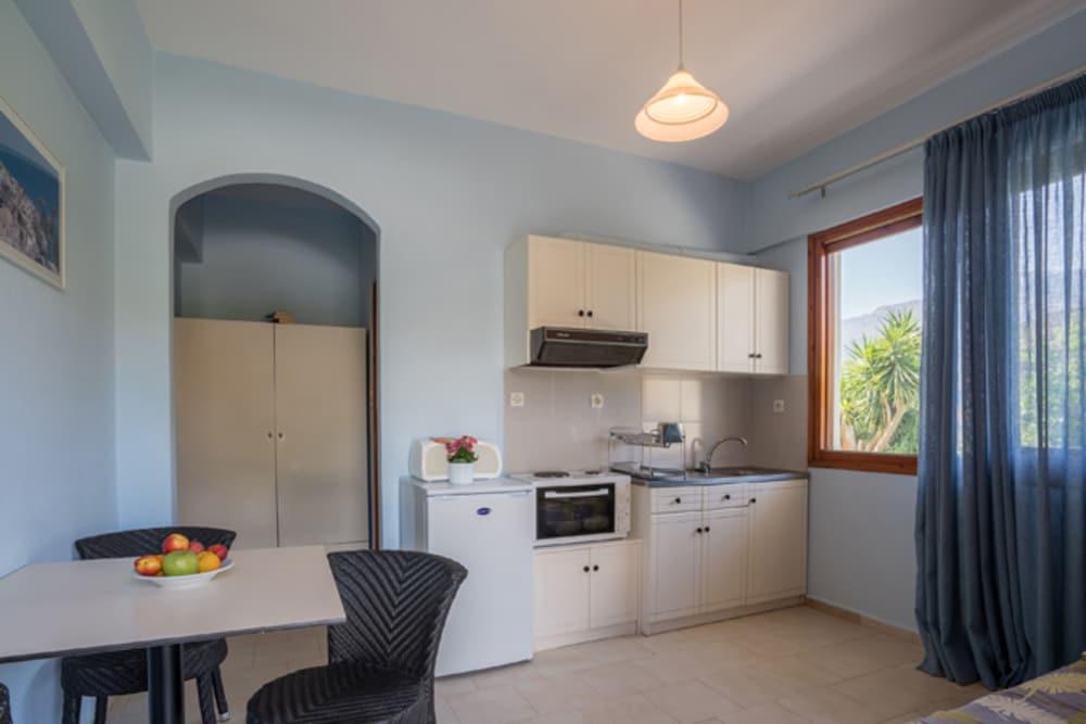 Anthos Apartments Плакіас Екстер'єр фото
